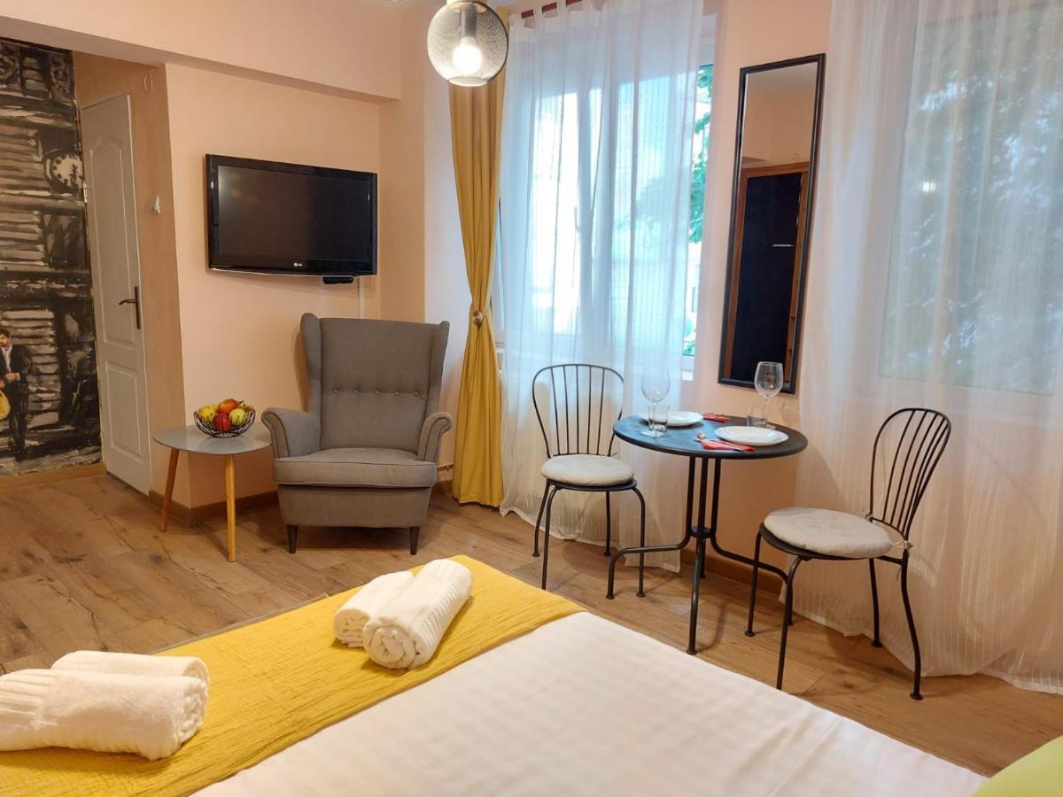 Laroka House Cosy Studio Universitate Bucareste Exterior foto