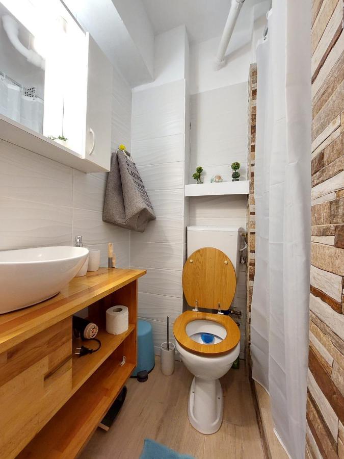 Laroka House Cosy Studio Universitate Bucareste Exterior foto